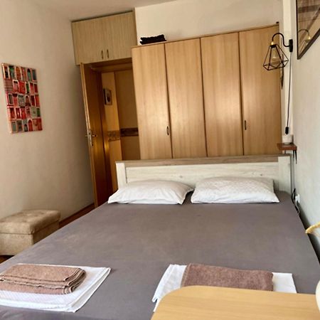 Bohemian Quarter / City Park, Free Parking Apartman Szkopje Kültér fotó